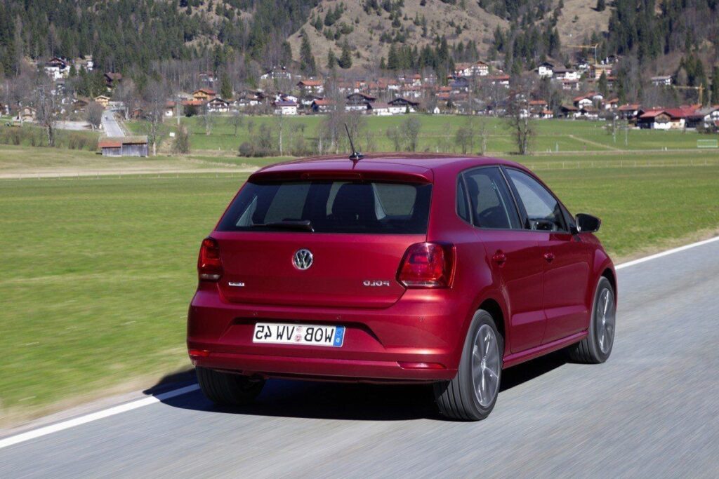 Foto espía del nuevo Volkswagen troc cabrio a lo largo de una sesión de pruebas de invierno