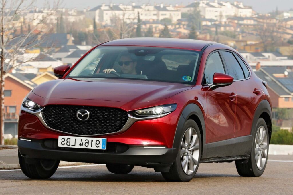 Mercedes Benz clase c con 155402 quilómetros de 2021 de segunda mano en murcia