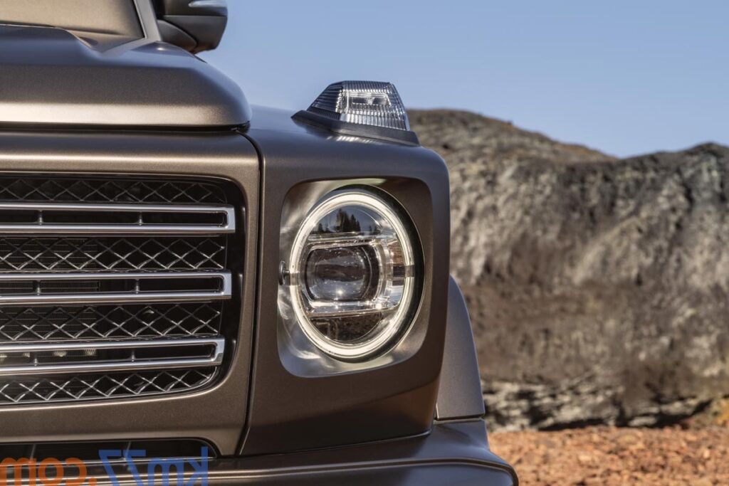 La salida de escape va oculta tras el paragolpes