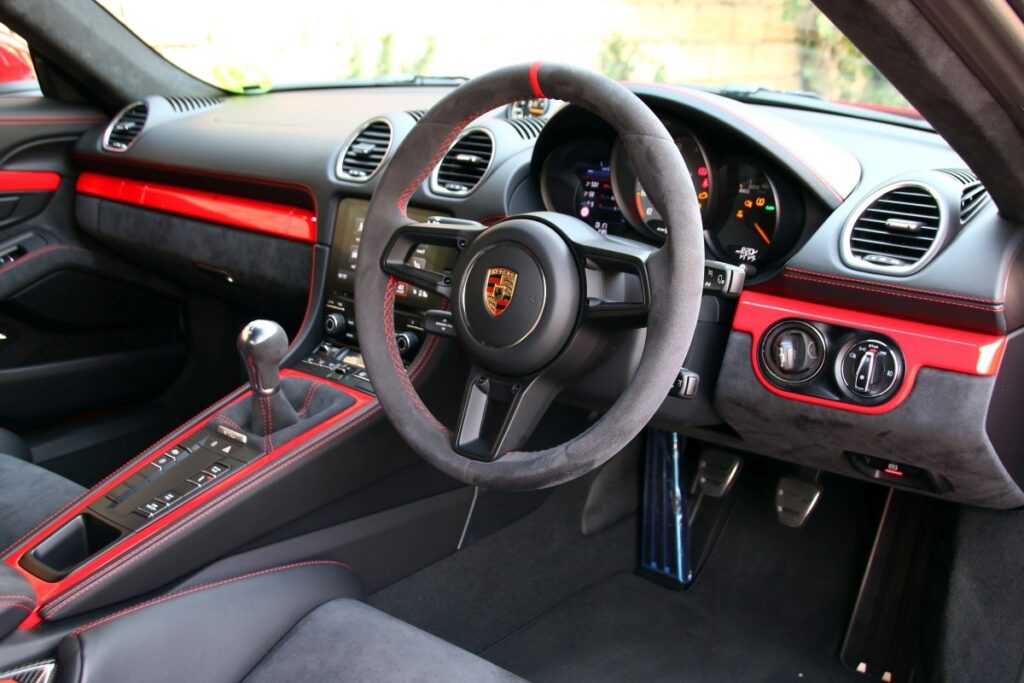 Toyota yaris cross: conoce su gama completa y costes